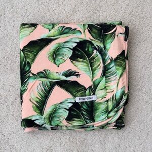 Posh Peanut Double Layered “Tiffany” print 40”x40”Classic Patoo